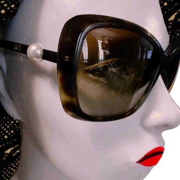 Vintage CHANEL Pearl Accent 5303-H Sunglasses - Picture 1 of 13